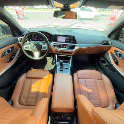 BMW-320i-2021