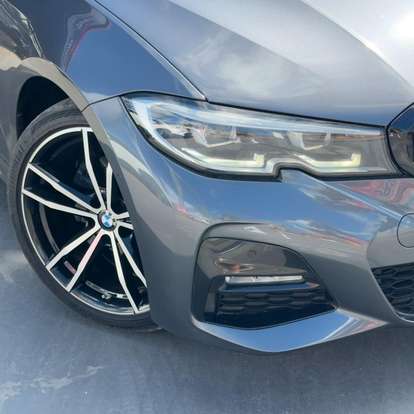 BMW-320i-2021