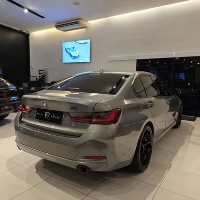 BMW-320i-2024