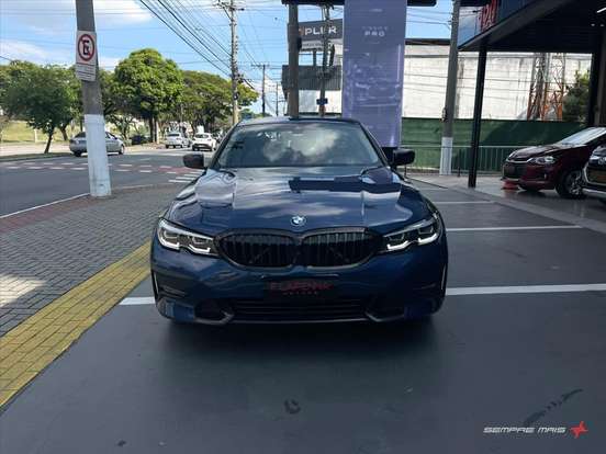 BMW-320i-2021