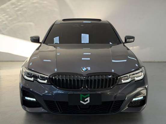 BMW-320i-2020