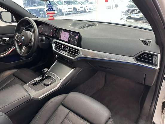 BMW-320i-2.0 16V TURBO GASOLINA M SPORT AUTOMÁTICO BMW-320i-2020