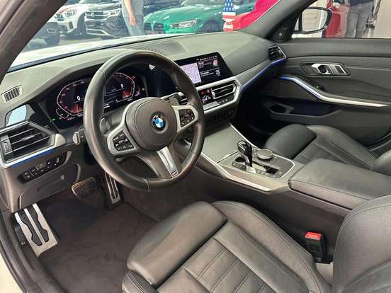 BMW-320i-2020