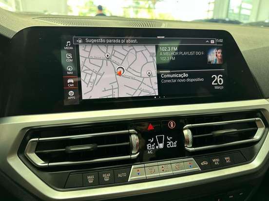 BMW-320i-2020