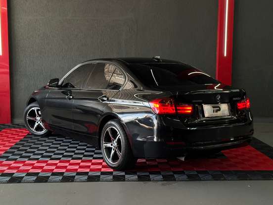 BMW-320i-2015