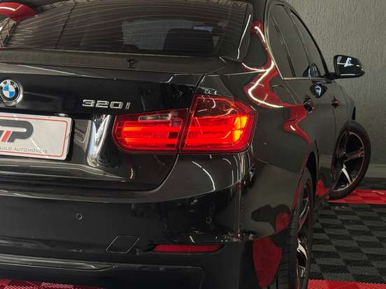 BMW-320i-2015