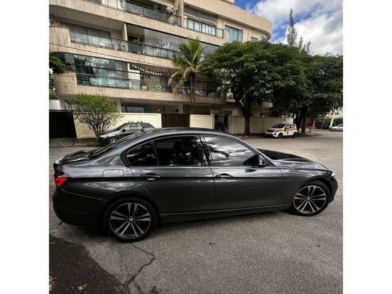 BMW-320i-2018