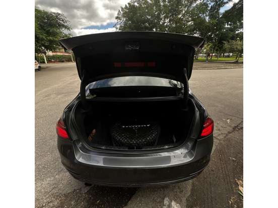 BMW-320i-2018