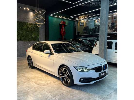 BMW-320i-2018