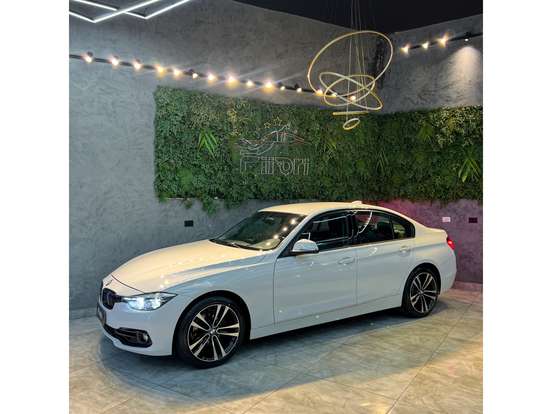 BMW-320i-2018