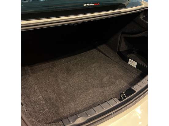 BMW-320i-2018