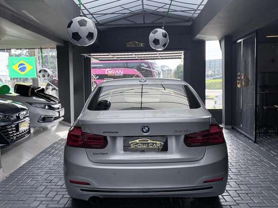 BMW-320i-2.0 SPORT 16V TURBO ACTIVE FLEX 4P AUTOMÁTICO BMW-320i-2018