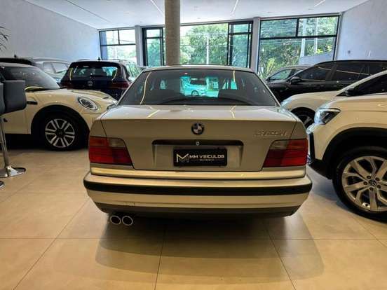 BMW-325i-1994