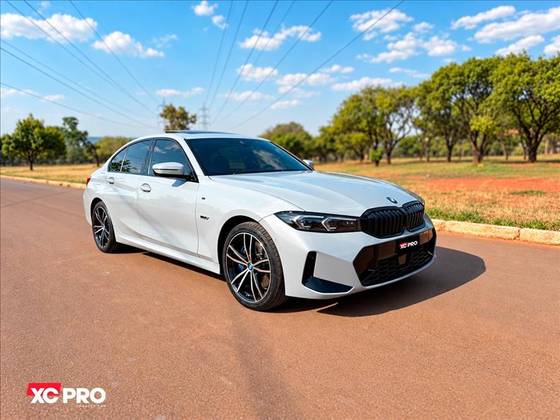 BMW 330e 2.0 16V TURBO HÍBRIDO M SPORT AUTOMÁTICO