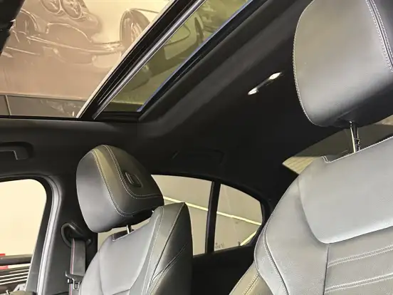 BMW-330i-2.0 16V TURBO GASOLINA M SPORT AUTOMÁTICO BMW-330i-2019