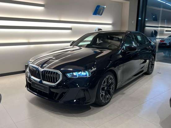 BMW-530e-2025