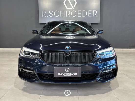 BMW-530i-2.0 16V TURBO GASOLINA M SPORT AUTOMÁTICO BMW-530i-2017