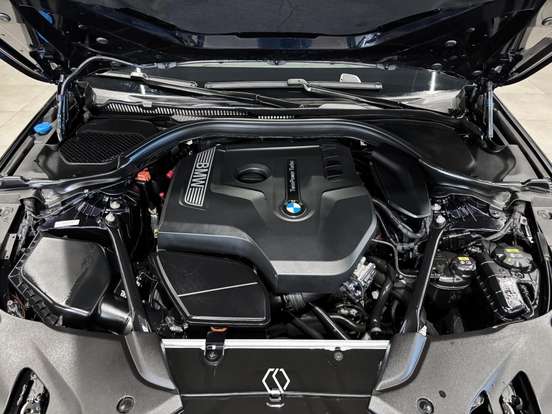 BMW-530i-2.0 16V TURBO GASOLINA M SPORT AUTOMÁTICO BMW-530i-2017
