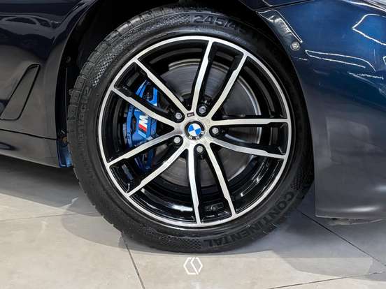 BMW-530i-2.0 16V TURBO GASOLINA M SPORT AUTOMÁTICO BMW-530i-2017