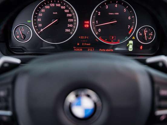 BMW-535i-3.0 SEDAN 6 CILINDROS 24V TURBO GASOLINA 4P AUTOMÁTICO BMW-535i-2010