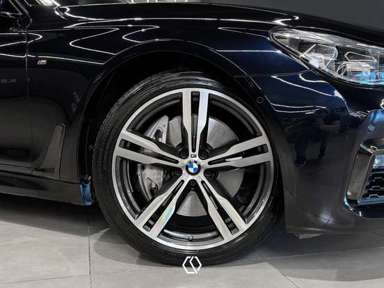 BMW-750Li-4.4 M SPORT V8 32V GASOLINA 4P AUTOMÁTICO BMW-750Li-2018