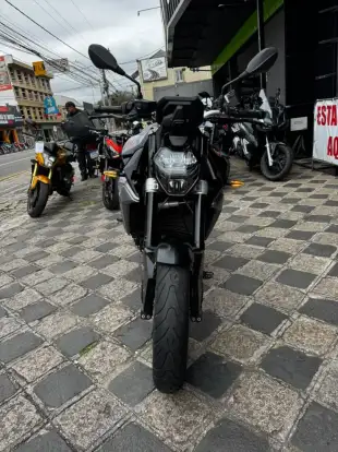 BMW-F 900 R SPORT-2023