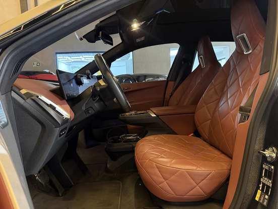 BMW-iX-2023