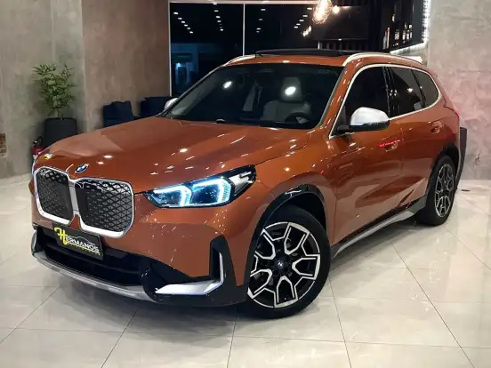 BMW-iX1-2023
