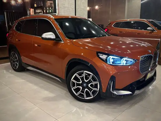 BMW-iX1-2023