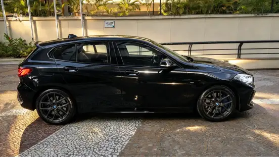 BMW-M 135i-2.0 16V TURBO GASOLINA XDRIVE DARK EDITION AUTOMÁTICO BMW-M 135i-2021