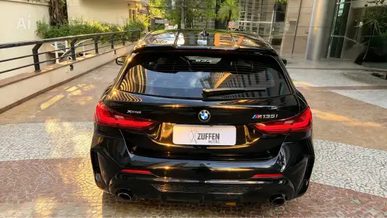 BMW-M 135i-2.0 16V TURBO GASOLINA XDRIVE DARK EDITION AUTOMÁTICO BMW-M 135i-2021