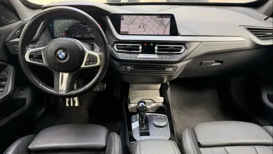 BMW-M 135i-2021