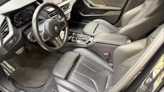 BMW-M 135i-2021