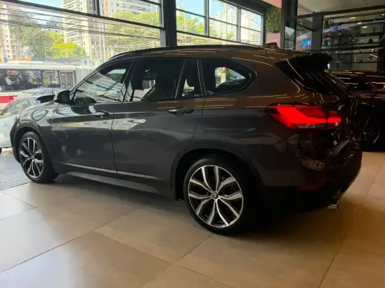 BMW-X1-2.0 16V TURBO ACTIVEFLEX SDRIVE20I GP 4P AUTOMÁTICO BMW-X1-2022