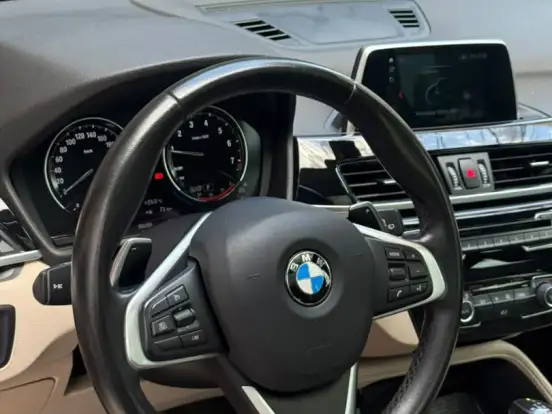 BMW-X1-2.0 16V TURBO ACTIVEFLEX SDRIVE20I X-LINE 4P AUTOMÁTICO BMW-X1-2019