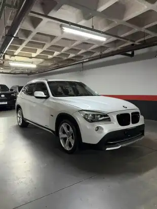 BMW-X1-2012