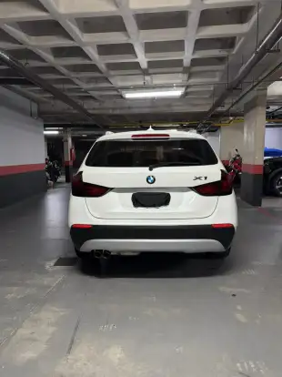 BMW-X1-2012