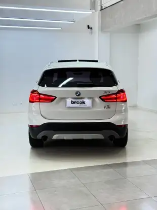 BMW-X1-2.0 16V TURBO GASOLINA SDRIVE20I GP 4P AUTOMÁTICO BMW-X1-2016