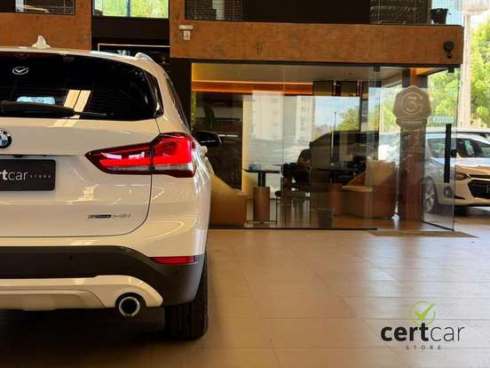 BMW-X1-2.0 16V TURBO ACTIVEFLEX SDRIVE20I X-LINE 4P AUTOMÁTICO BMW-X1-2021