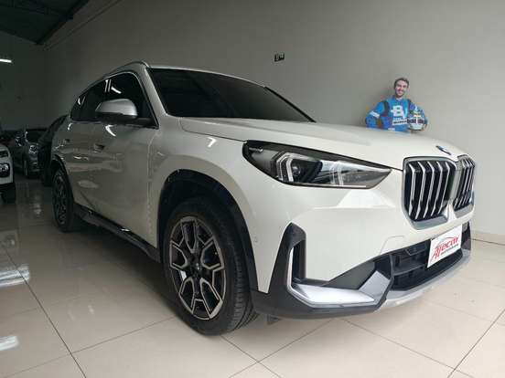 BMW-X1-2024