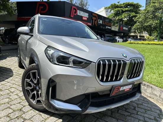 BMW-X1-2024
