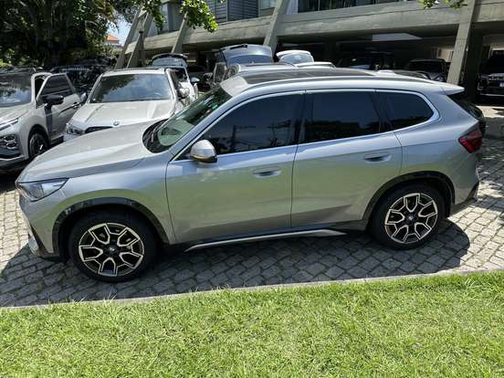 BMW-X1-2024