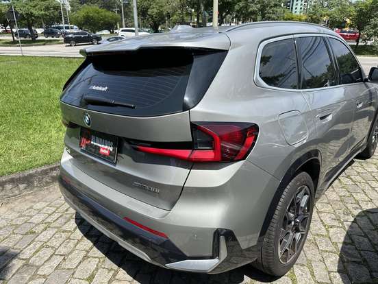BMW-X1-2024