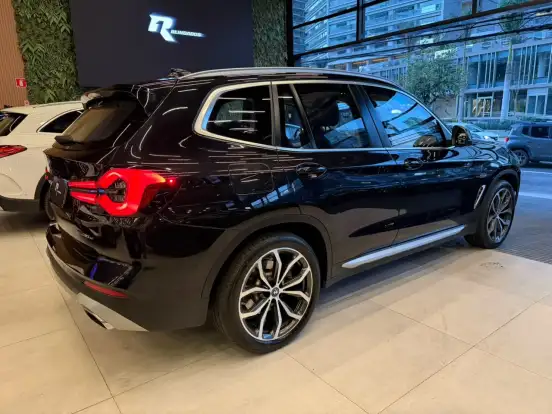 BMW-X3-2021