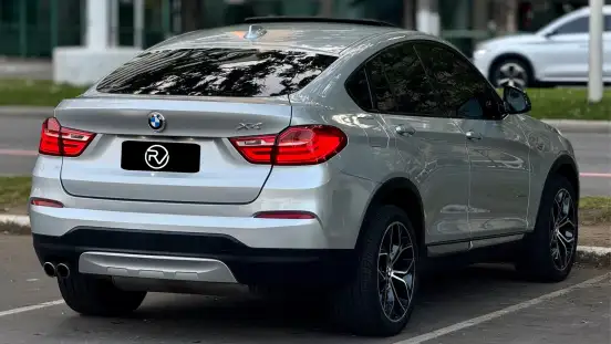 BMW-X4-2015