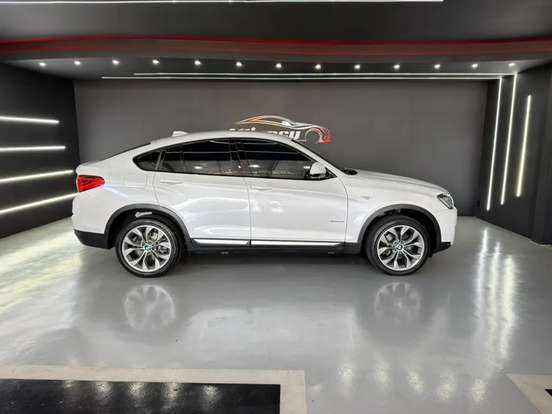 BMW-X4-2016