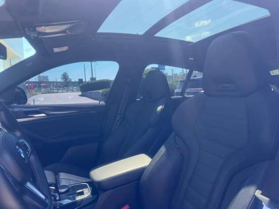 BMW-X4-2022