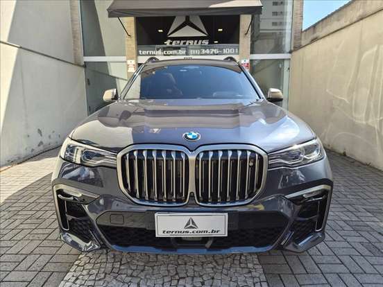 BMW-X7-2021