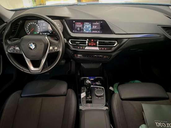 BMW-218i-2019