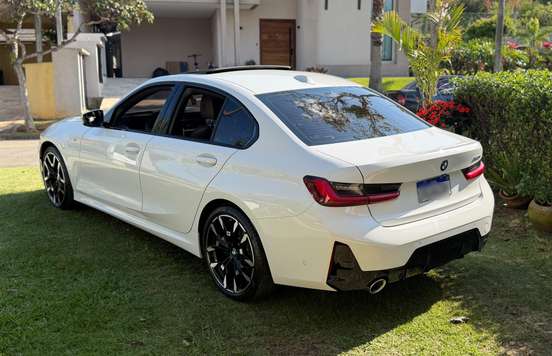 BMW-320i-2024